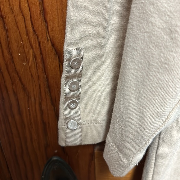 Dress barn 3/4 Sleeve t-shirt with satin trim on collar & satin covered buttons - Picture 5 of 6